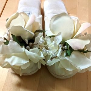 Cream Flowered Bonjour Fleurette Slippers S
